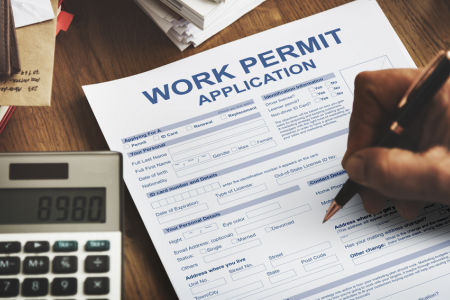 Doanh nghiệp gặp khó khi xin cấp giấy phép lao động cho người nước ngoài, Bộ Nội vụ ra công văn đôn đốc