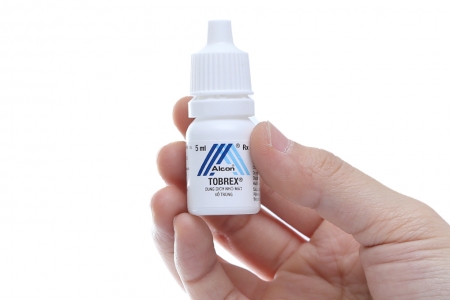 Cảnh báo thuốc nhỏ mắt giả mang nhãn hiệu Novartis tại Việt Nam