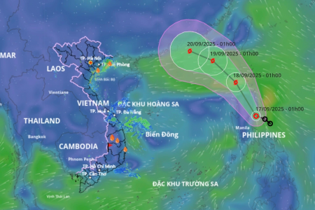 Áp thấp nhiệt đới mạnh lên thành bão trên Biển Đông