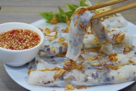 Bánh cuốn nóng Quy Nhơn: Hành trình từ Làng Thanh Trì đến Xứ Nẫu dân dã