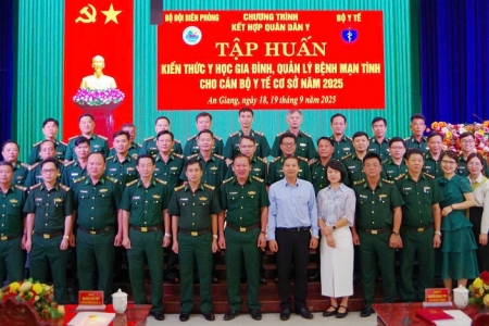Tập huấn kiến thức y học gia đình, quản lý bệnh mạn tính cho các bộ y tế cơ sở năm 2025