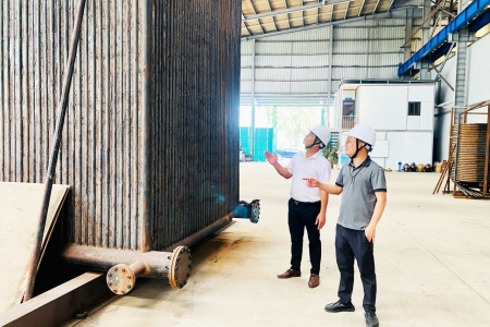 Hơi nước công nghiệp đốt bằng vật liệu biomass - giải pháp năng lượng tái tạo thân thiện với môi trường