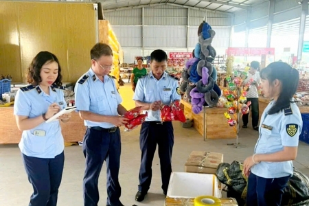 Lào Cai: Đội Quản lý thị trường số 3 tổ chức sơ kết công tác 9 tháng năm 2025