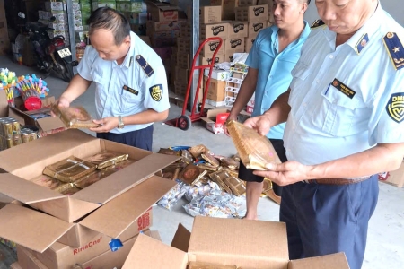 Quản lý thị trường Ninh Bình tăng cường kiểm soát thị trường dịp Tết Trung thu