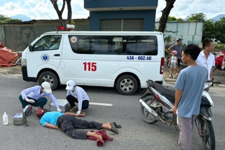 Đà Nẵng: Phường Liên Chiểu một vụ tai nạn tông vào bò thả rong, nạn nhân nguy kịch