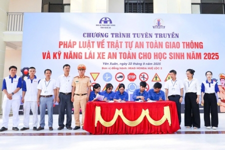 Nghệ An: Tăng cường giáo dục pháp luật và kỹ năng lái xe an toàn cho học sinh