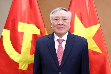 Phó Thủ tướng Thường trực Chính phủ Nguyễn Hòa Bình lên đường thăm làm việc tại UAE và Đức