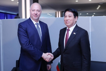 Chủ tịch nước Lương Cường gặp gỡ, tiếp xúc lãnh đạo Bulgaria và Bồ Đào Nha