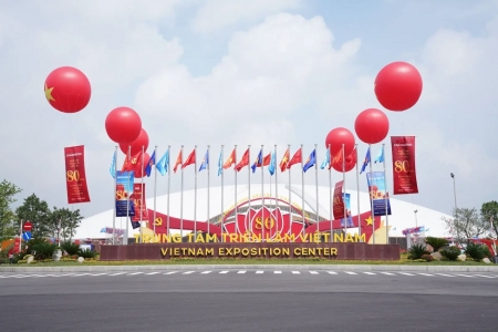 Lần đầu tiên tổ chức Hội chợ công nghiệp, thương mại và hàng tiêu dùng quốc gia Việt Nam