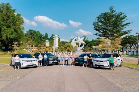  Lái VinFast VF 9 xuyên 4 quốc gia, người dùng tự hào vì xe và hạ tầng sạc ở Việt Nam vượt trội trong khu vực