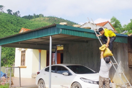 Bắc Ninh: Người dân chủ động gia cố nhà cửa, bảo vệ tài sản trước bão số 9