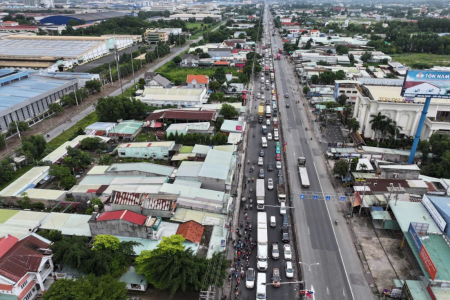 TP. HCM khảo sát vận hành “đèn giao thông AI” tại Quốc lộ 51 nhằm ứng phó ùn tắc