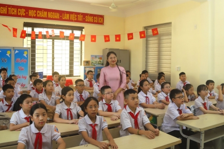 Thanh Hóa cho học sinh nghỉ học để bảo đảm an toàn khi bão 10 đổ bộ