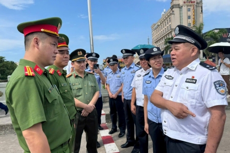 Công an Quảng Ninh tổ chức truy bắt, bàn giao đối tượng truy nã đặc biệt nguy hiểm người Trung Quốc