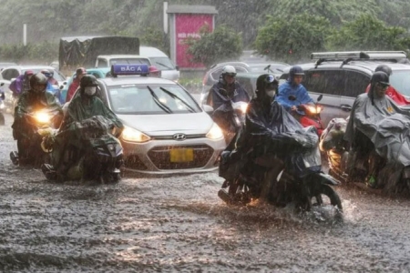 Bão số 10 gây mưa đặc biệt lớn, Hà Nội và nhiều tỉnh đối diện ngập úng nghiêm trọng