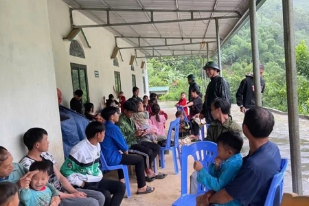 Bộ đội Biên phòng tỉnh Thanh Hóa khẩn trương di dời tài sản, đảm bảo an toàn cho người dân