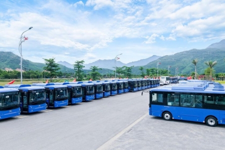 Phát triển hệ thống xe buýt với hai tuyến kết nối mới tại TP. HCM