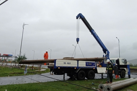 EVNCPC khẩn trương khắc phục sự cố điện do bão số 10