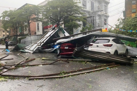 Bộ Tài chính yêu cầu chi trả bảo hiểm kịp thời sau bão số 10