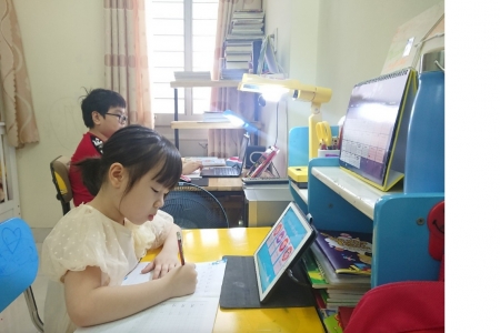 TP. HCM: Các trường sẵn sàng học trực tuyến khi mưa bão diễn biến phức tạp