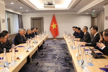 Thúc đẩy hợp tác trong phát triển Trung tâm Tài chính quốc tế Việt Nam