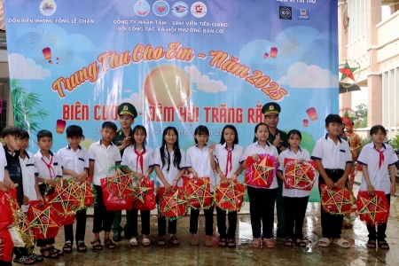 Trung thu đến với các em nhỏ trên biên giới Tây Ninh