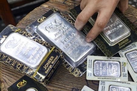 Phiên giao dịch đầu tuần, giá bạc tiếp tục thiết lập đỉnh 14 năm, vượt 1,9 triệu đồng/lượng