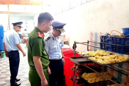 Lạng Sơn xử lý cơ sở sản xuất bánh Trung thu vi phạm vệ sinh an toàn thực phẩm