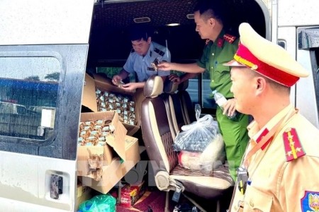 Lai Châu: Phát hiện, xử lý vụ vận chuyển 900 chiếc bánh Trung thu không rõ nguồn gốc