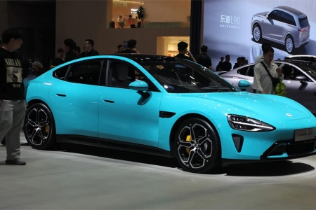 Lùm xùm an toàn của Xiaomi SU7: Xe tự di chuyển, triệu hồi 110.000 chiếc vì lỗi tự lái