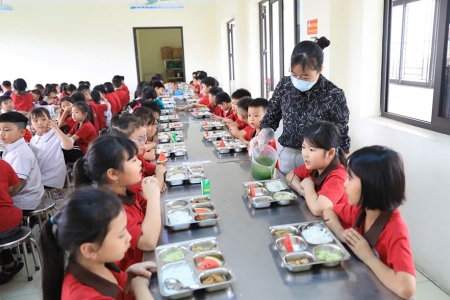 Hà Nội: Lập đoàn kiểm tra liên ngành, kiểm tra đột xuất bữa ăn bán trú tại trường học