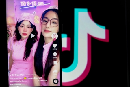 Nghiên cứu mới: TikTok hướng người dùng trẻ tuổi đến nội dung khiêu dâm