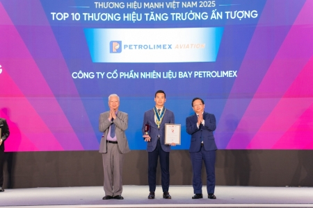 Petrolimex Aviation vinh dự được vinh danh Top 10 Thương hiệu tăng trưởng ấn tượng năm 2025