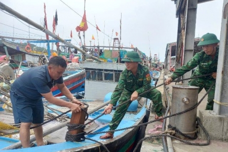 Nghệ An triển khai lệnh cấm biển, bảo đảm an toàn cho ngư dân trước bão số 11