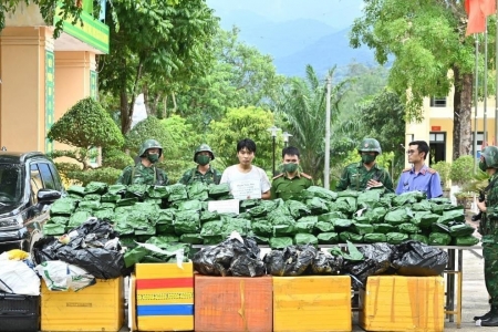 Thủ tướng khen Bộ đội Biên phòng và Công an triệt phá đường dây ma túy lớn