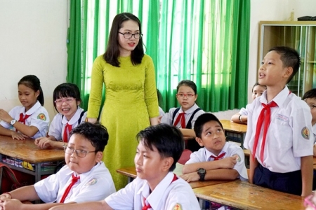 Bộ Giáo dục và Đào tạo đề xuất quy định các tiêu chuẩn nghề nghiệp giáo viên tiểu học và trung học cơ sở