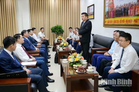 Lãnh đạo tỉnh Ninh Bình thăm, chúc mừng các doanh nghiệp nhân Ngày Doanh nhân Việt Nam 13/10