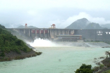 Khẩn: Đóng cửa xả đáy thủy điện Tuyên Quang, 3 tỉnh hạ du được cảnh báo an toàn
