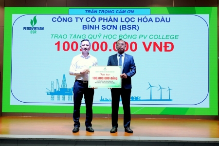 BSR trao tặng 100 triệu đồng học bổng cho sinh viên Trường Cao đẳng Dầu khí