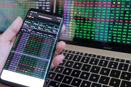 Một số cổ phiếu đáng chú ý ngày 20/11: HPG, ACB, HCM