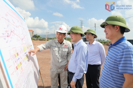 Quảng Ninh tháo gỡ khó khăn cho dự án đường ven sông