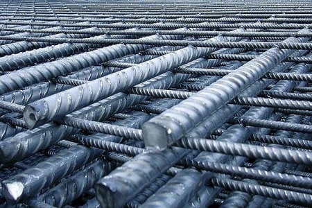 Giá thép hôm nay 16/10: Giảm mạnh, thị trường chịu áp lực