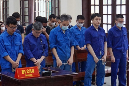 Hải Phòng xét xử đại án buôn lậu: 14 cựu cán bộ hải quan lĩnh án, sai phạm hơn 1.800 tỷ đồng