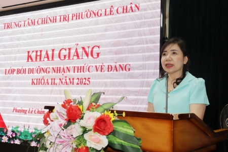 Trung tâm Chính trị phường Lê Chân khai giảng Lớp bồi dưỡng nhận thức về Đảng khóa II năm 2025
