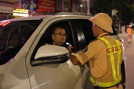 Bắc Ninh: Đồng loạt kiểm tra nồng độ cồn trên các tuyến đường