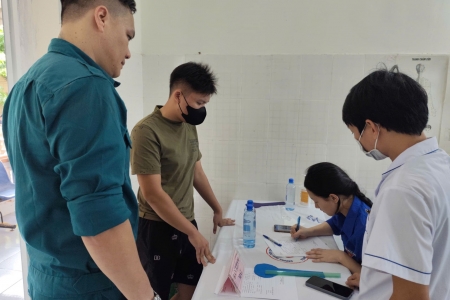 Xã Hùng Thắng tổ chức khám tuyển nghĩa vụ quân sự và nghĩa vụ tham gia Công an nhân dân năm 2026