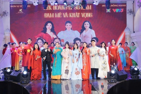 Nhà thiết kế Hoàng Ly: 30 năm đam mê và khát vọng với tà áo dài Việt Nam