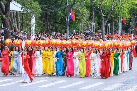 Phụ nữ Việt Nam: Từ truyền thống anh hùng đến khát vọng cống hiến