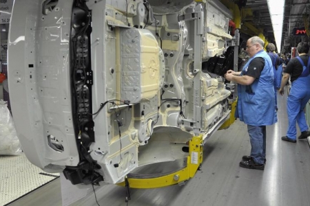 Các hãng ôtô lớn Mỹ kêu gọi chính quyền Trump không áp thuế với robot và máy móc sản xuất