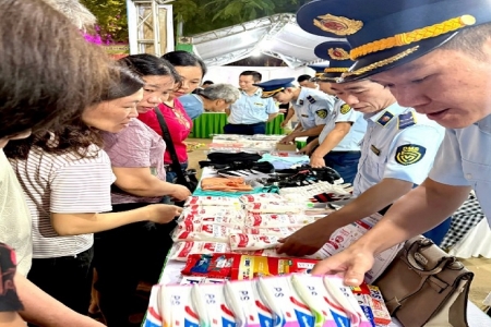 Cao Bằng tổ chức gian hàng giúp người dân nhận diện sản phẩm vi phạm